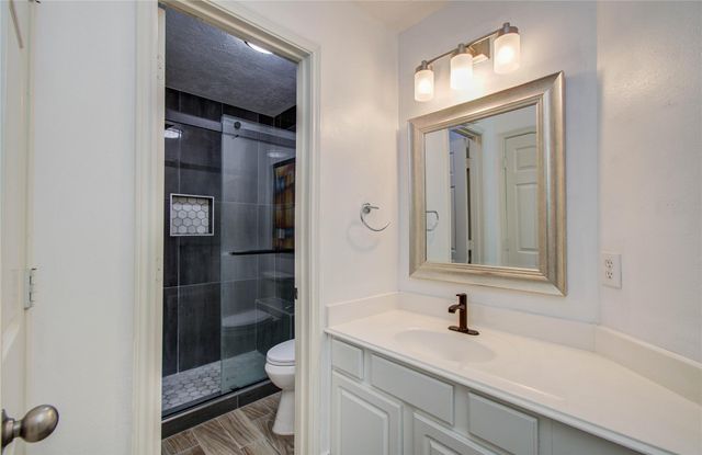 1230 Blue Leaf Drive, Richmond, TX 77469