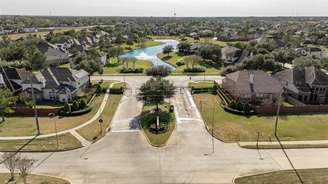 1230 Blue Leaf Drive, Richmond, TX 77469