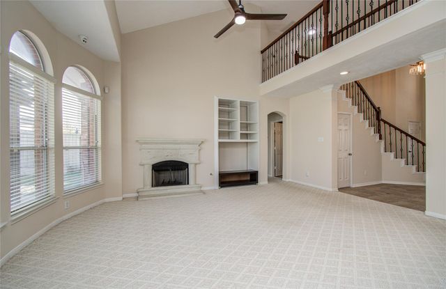 1230 Blue Leaf Drive, Richmond, TX 77469