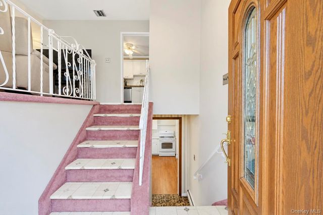 355 W Islip Boulevard, West Islip, NY 11795