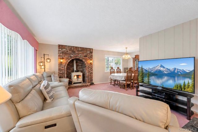 355 W Islip Boulevard, West Islip, NY 11795