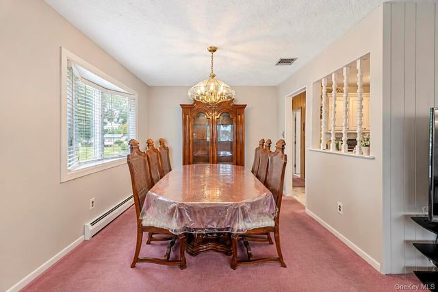 355 W Islip Boulevard, West Islip, NY 11795