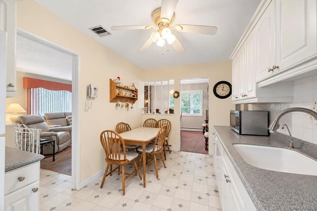 355 W Islip Boulevard, West Islip, NY 11795