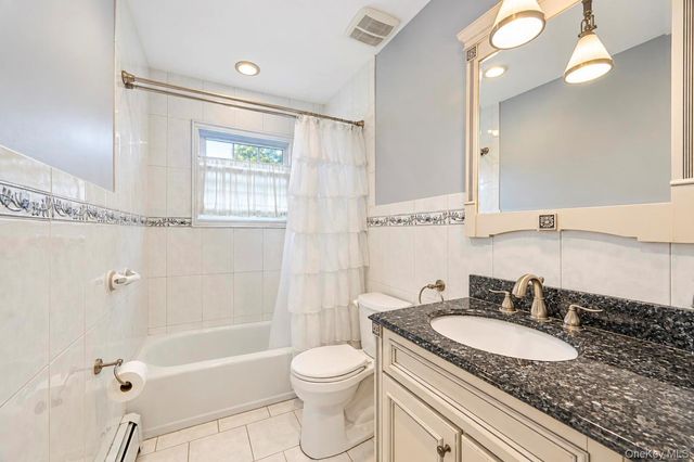 355 W Islip Boulevard, West Islip, NY 11795
