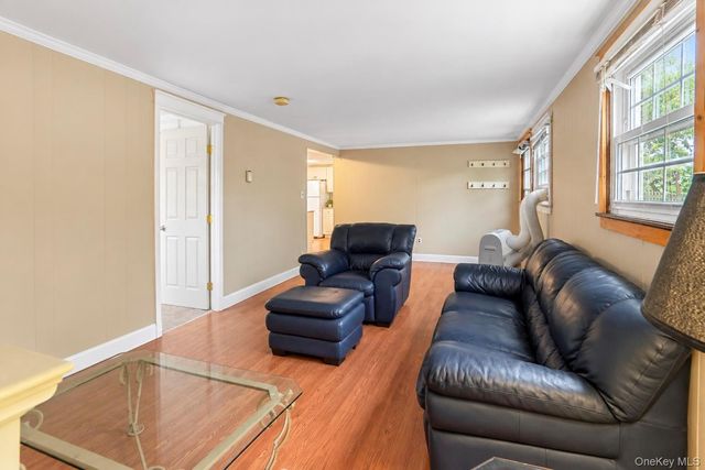 355 W Islip Boulevard, West Islip, NY 11795