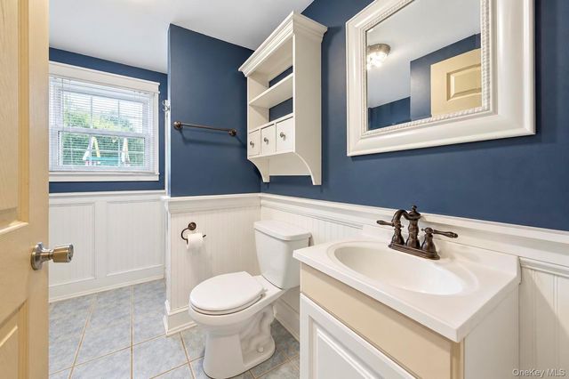 355 W Islip Boulevard, West Islip, NY 11795