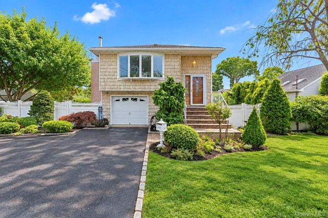 355 W Islip Boulevard, West Islip, NY 11795
