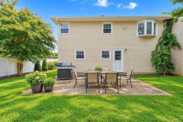 355 W Islip Boulevard, West Islip, NY 11795