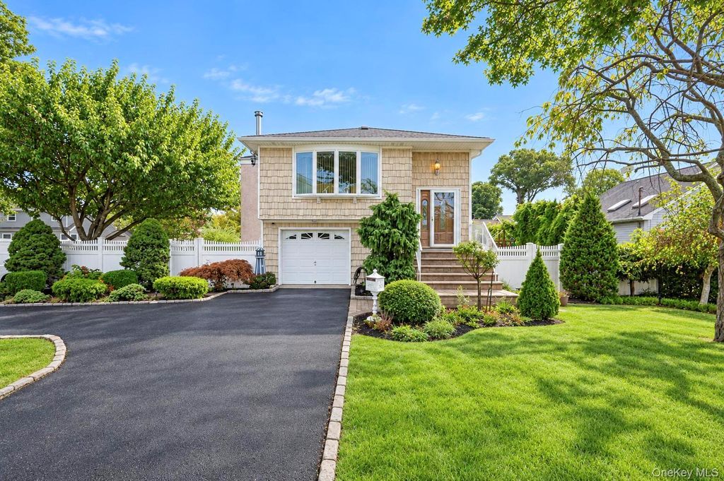355 W Islip Boulevard, West Islip, NY 11795 — exterior