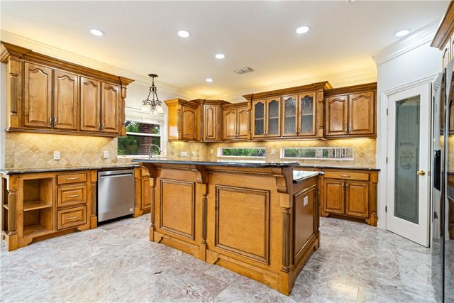 5910 Oso Pkwy, Corpus Christi, TX 78414