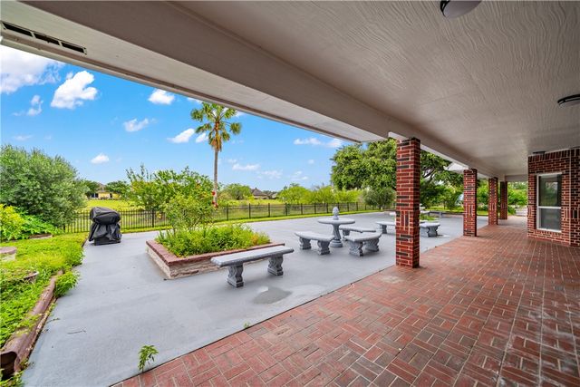5910 Oso Pkwy, Corpus Christi, TX 78414