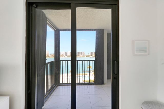 19800 Sandpointe Bay Drive 708, Tequesta, FL 33469