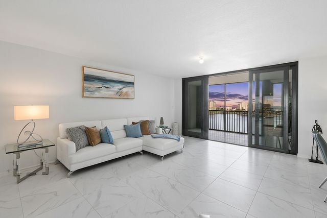19800 Sandpointe Bay Drive 708, Tequesta, FL 33469