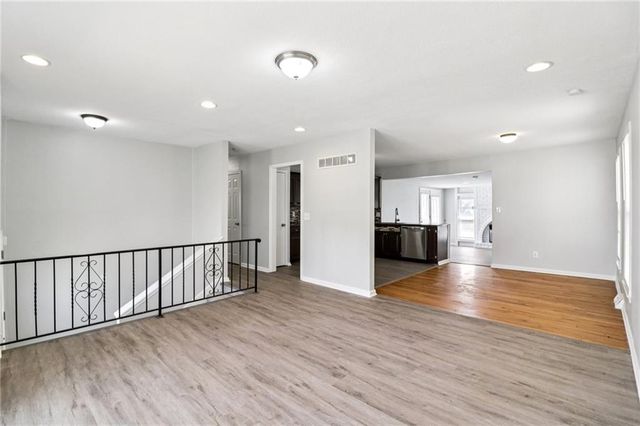 809 Mulberry Street, Lee's Summit, MO 64086