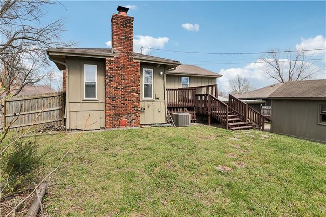 809 Mulberry Street, Lee's Summit, MO 64086