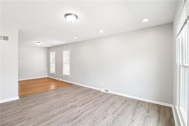 809 Mulberry Street, Lee's Summit, MO 64086