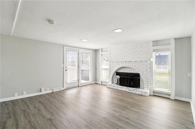 809 Mulberry Street, Lee's Summit, MO 64086