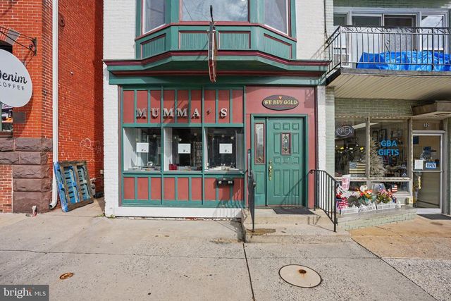 34 W MAIN ST, Mechanicsburg, PA 17055