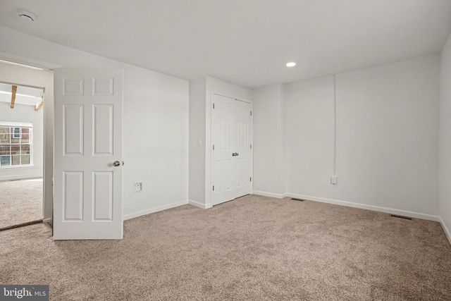 34 W MAIN ST, Mechanicsburg, PA 17055