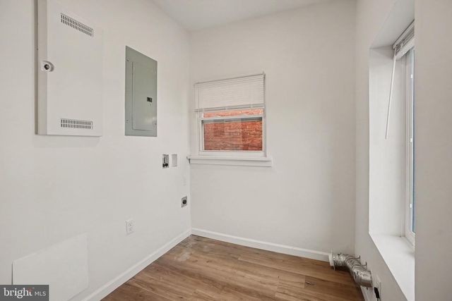 34 W MAIN ST, Mechanicsburg, PA 17055
