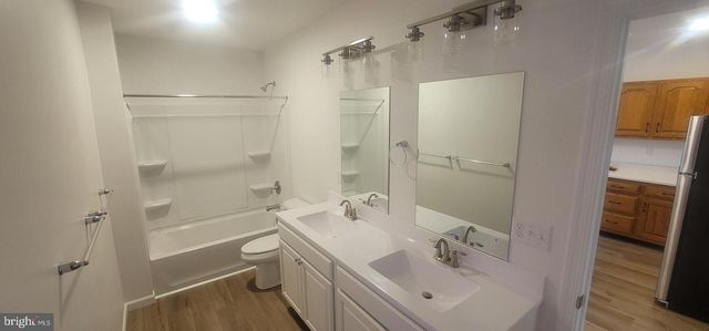 34 W MAIN ST, Mechanicsburg, PA 17055