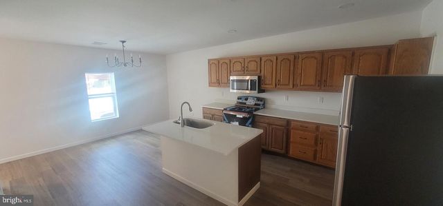 34 W MAIN ST, Mechanicsburg, PA 17055