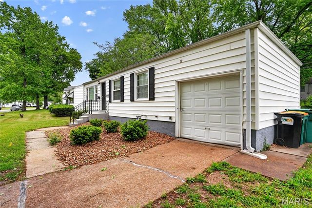 10080 Coburg Lands Drive, St Louis, MO 63137
