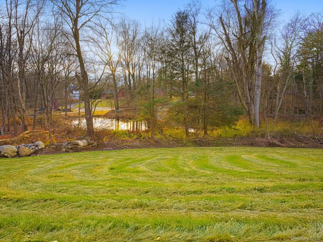 65 Hickory Lane, Bedford, NY 10506