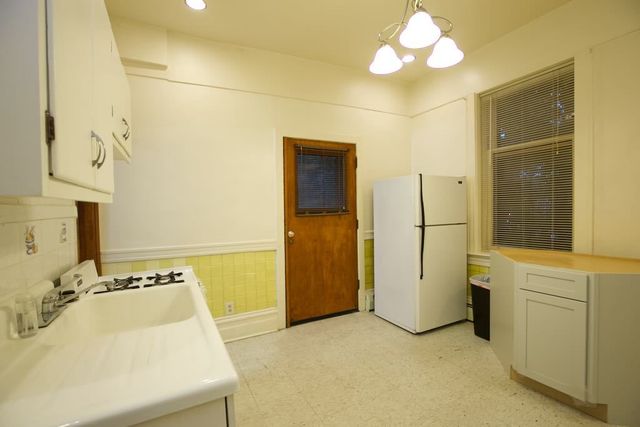 2825 W SHAKESPEARE Avenue 1, Chicago, IL 60647