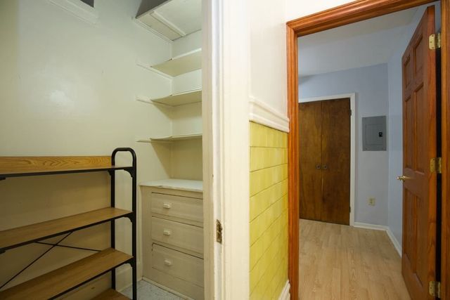 2825 W SHAKESPEARE Avenue 1, Chicago, IL 60647