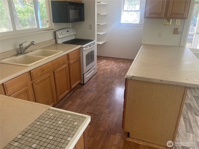 20410 SE 8th Street, Sammamish, WA 98074