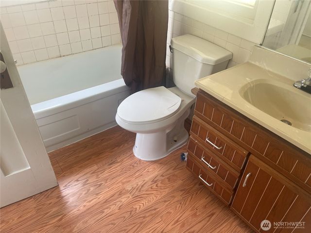 20410 SE 8th Street, Sammamish, WA 98074