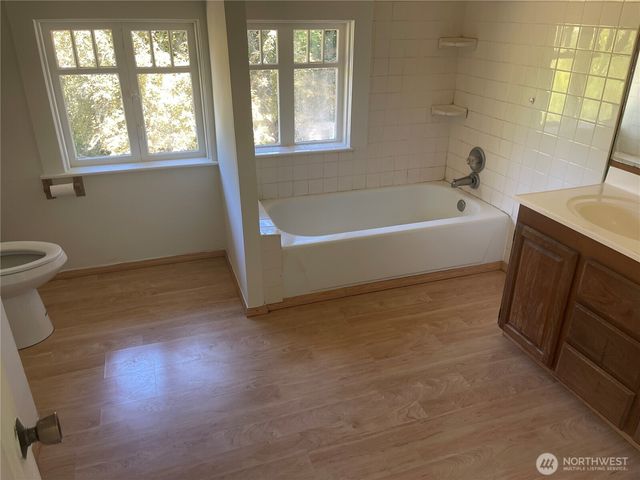 20410 SE 8th Street, Sammamish, WA 98074