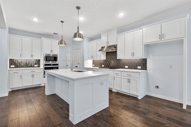 719 Uplands Drive, Northlake, TX 76226