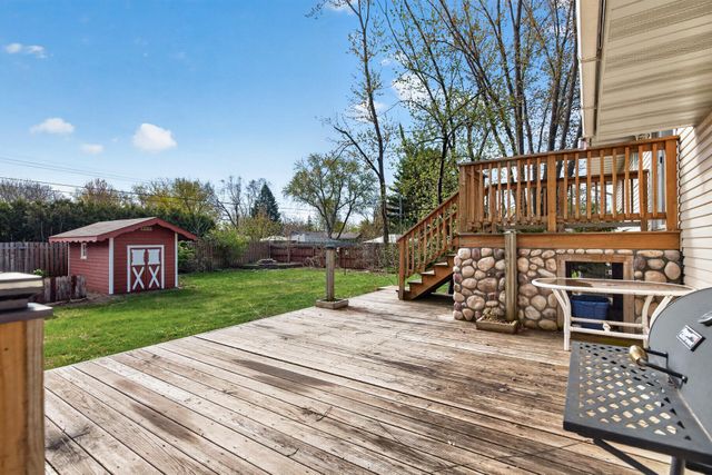 9980 Orleans Lane N, Maple Grove, MN 55369