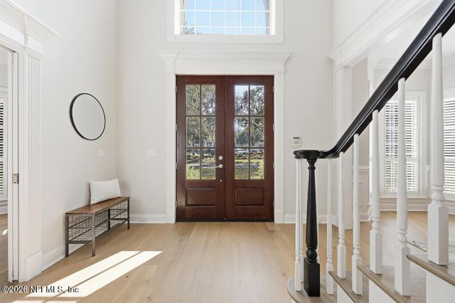 7956 HOLLYRIDGE Road, Jacksonville, FL 32256