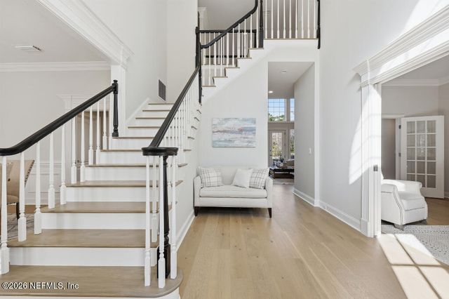 7956 HOLLYRIDGE Road, Jacksonville, FL 32256