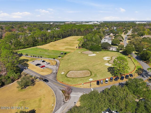 7956 HOLLYRIDGE Road, Jacksonville, FL 32256