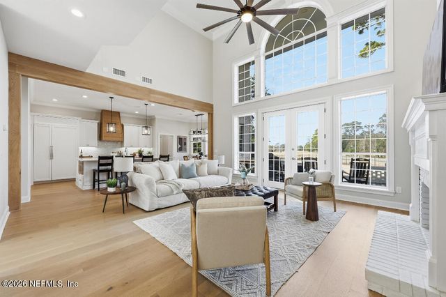 7956 HOLLYRIDGE Road, Jacksonville, FL 32256