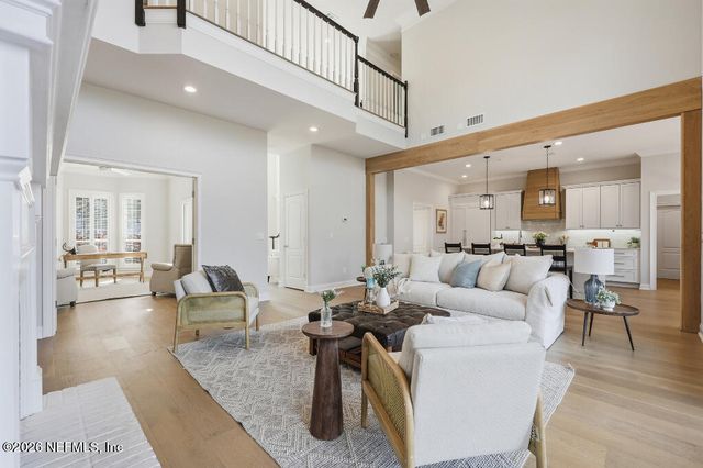 7956 HOLLYRIDGE Road, Jacksonville, FL 32256