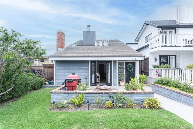 719 Poinsettia, Corona Del Mar, CA 92625