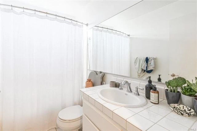 719 Poinsettia, Corona Del Mar, CA 92625