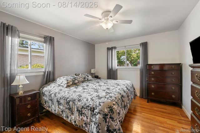 11202 Lorman Drive, Sterling Heights, MI 48312