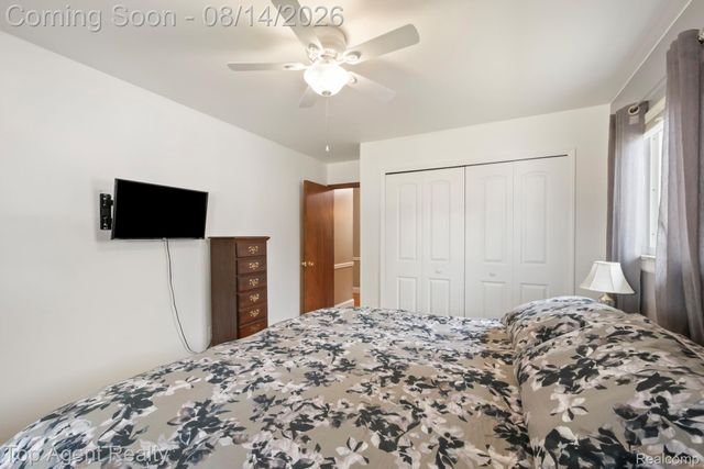 11202 Lorman Drive, Sterling Heights, MI 48312