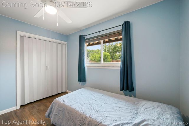 11202 Lorman Drive, Sterling Heights, MI 48312