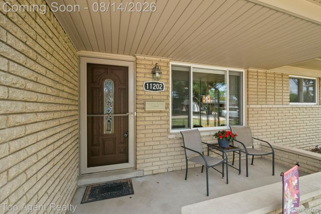 11202 Lorman Drive, Sterling Heights, MI 48312