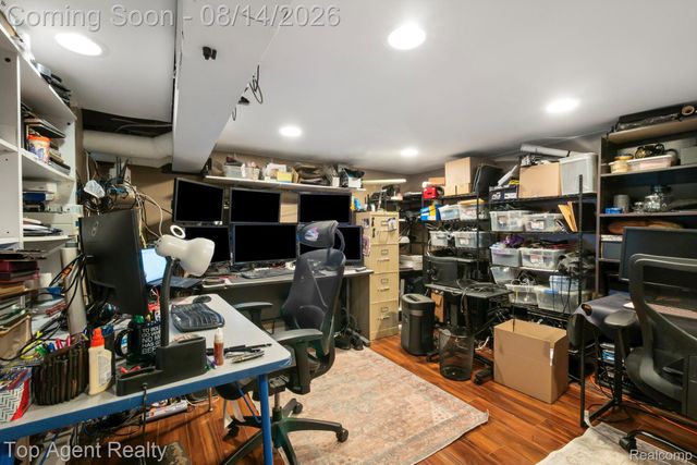 11202 Lorman Drive, Sterling Heights, MI 48312
