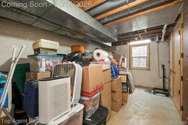 11202 Lorman Drive, Sterling Heights, MI 48312