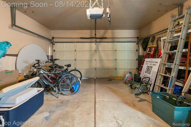 11202 Lorman Drive, Sterling Heights, MI 48312