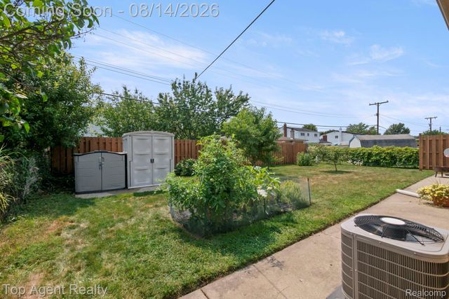 11202 Lorman Drive, Sterling Heights, MI 48312